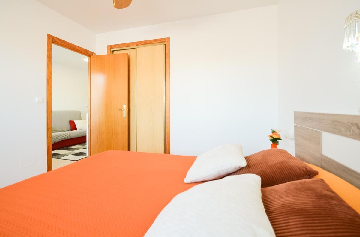 Schoene Wohnung Mit Pool , Wi-Fi Und Privat Garage ตอร์เรเวียคา ภายนอก รูปภาพ