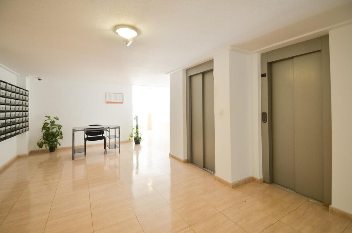 Schoene Wohnung Mit Pool , Wi-Fi Und Privat Garage ตอร์เรเวียคา ภายนอก รูปภาพ